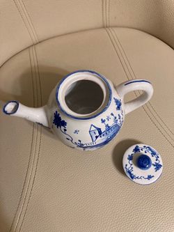 Porcelain Tea Pot