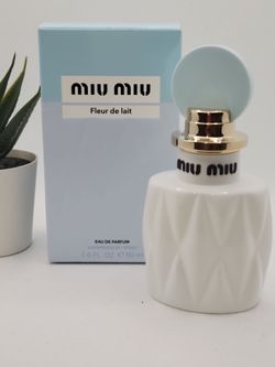 Miu Miu
 
Fleur de Lait Eau de Parfum

1.7 fl ⭐️