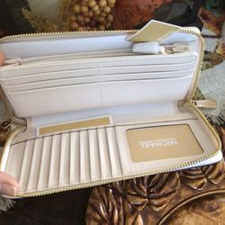 Michael Kors  New Wallet