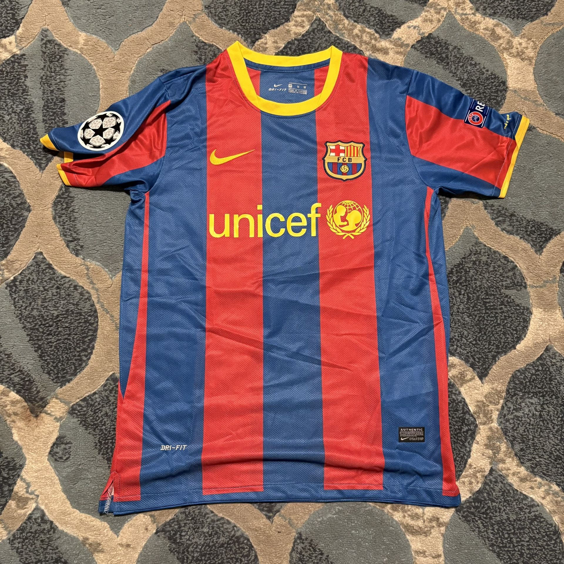 Beautiful Retro Messi 10 Nike Barcelona 2010/2011 Football Jersey Size Medium Men With tags