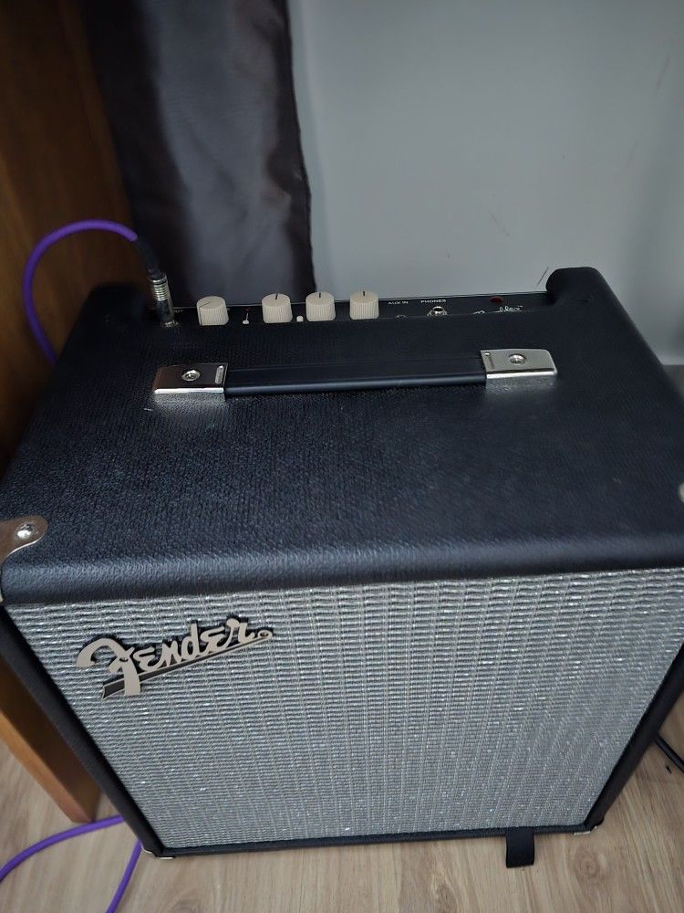 Fender Rumble 25 Bass amp