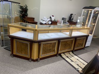 5 Show Cases For Jewelry Or Other Items