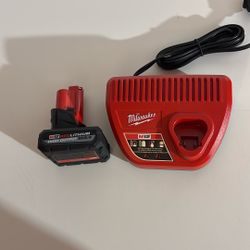 Milwaukee M12 5.0 Battery & Charger