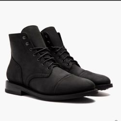 Mens Matte Black boots 