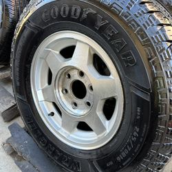 4- GOOD YEAR WRANGLER RADIAL 