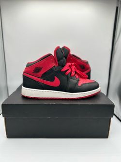Air Jordan 1 Mid