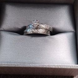 10k Pure White Gold  Diamond Never Used Oly Sized It !  6 Pics Up Its Over Beautiful Never Used It! Pick Up Only  Deltails Below Pics Up  Or Best Offe