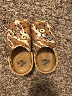 Jurassic Park Crocs Size J4