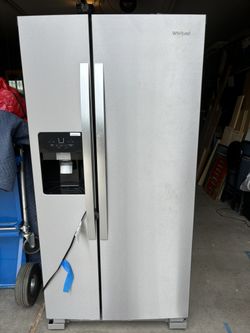 Lightly Used 21.4 cu. ft. Side by Side Refrigerator in Fingerprint Resistant Stainless Steel