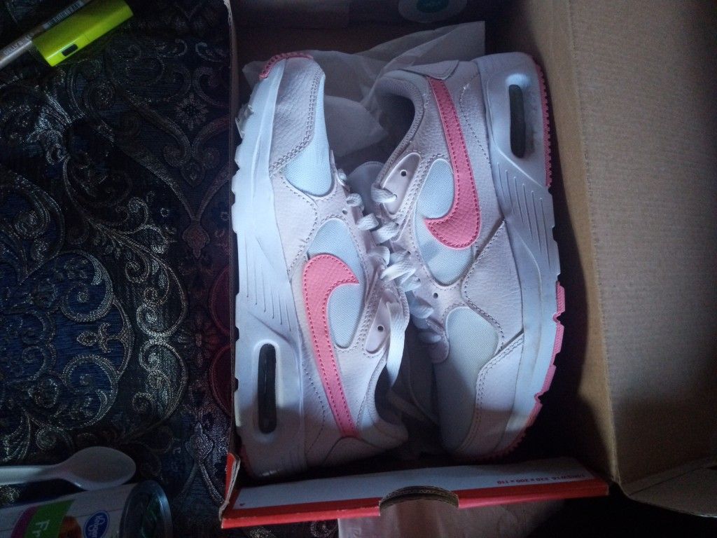 Nike Pink Size 7 Brand-new Never Been Worn 