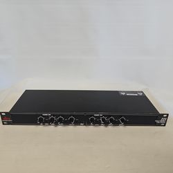 DBX 223 Stereo 2 Way Mono / 3 Way Crossover Rack Mountable Audio FOR PARTS ONLY 814318-1