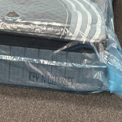 KING SIZE PILLOW TOP KEVIN CHARLES MATTRESS