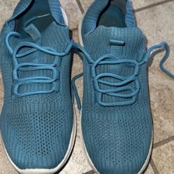 Women's Slip On Walking Shoes Lightweight Casual Running Sneakers—- USED