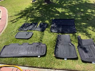 Tesla model Y gen1 floor mat set