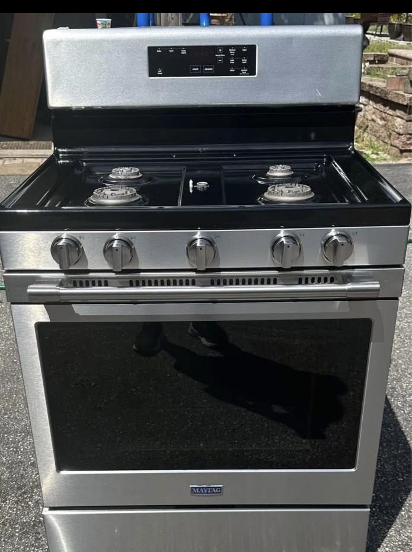 Maytag gas oven 30 “ model #Mgr6600fz