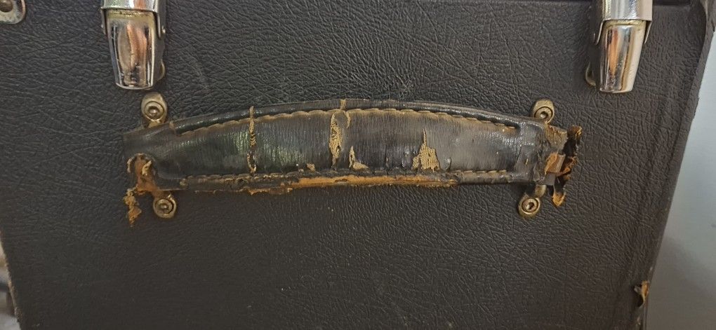 1970 Ampeg BT15 Flip Top Bass Amplifier