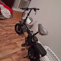 Battery powered scooter