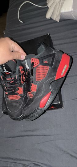 Jordan 4 thunder red