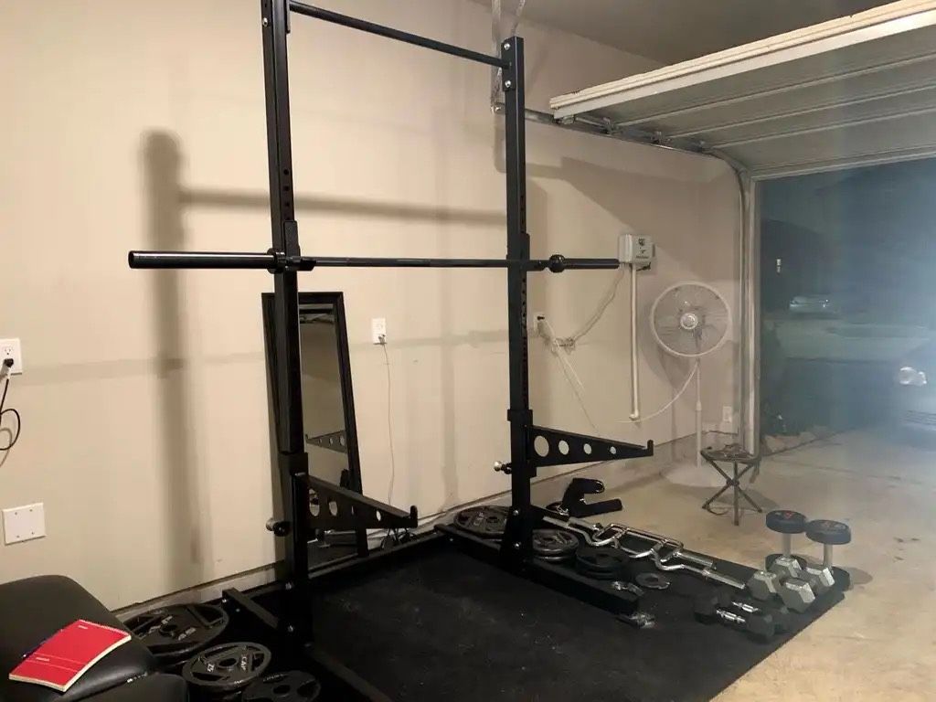 Squat Rack With Pull Up Attachment & 45lbs Barbell