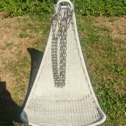 Very Well Built White Hanging Wicker / Rattan Chair Good Condition 