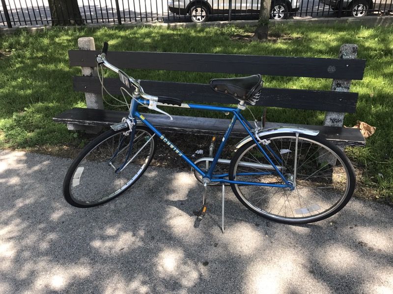 Schwinn collegiate 3 online speed bike value