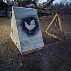 NEW Chicken Tractor/ Coop/ Brooder Box
