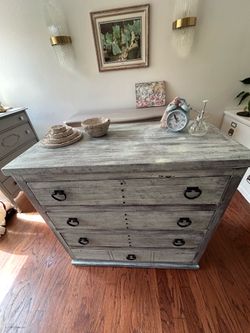 Solid Wood Rustic Industrial Dresser – 4 Large Drawers – Delivery Available 🚚