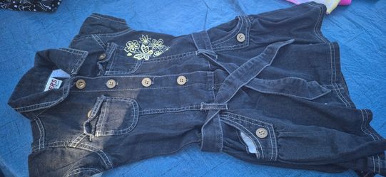 Girls dress size  6