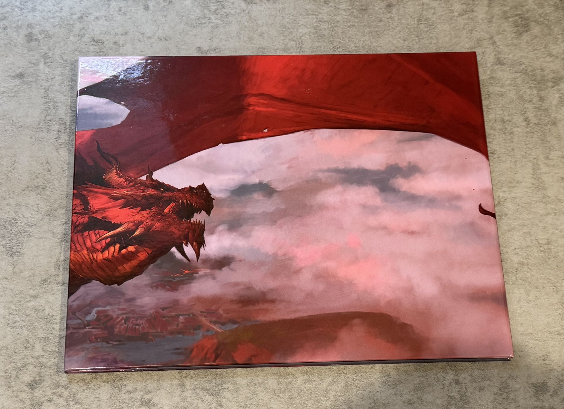 Official Dungeons and Dragons 5e Dungeon Master (DM) Screen Red Dragon 2014