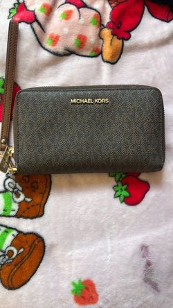 Michael Kors Zip-Around Wristlet Wallet