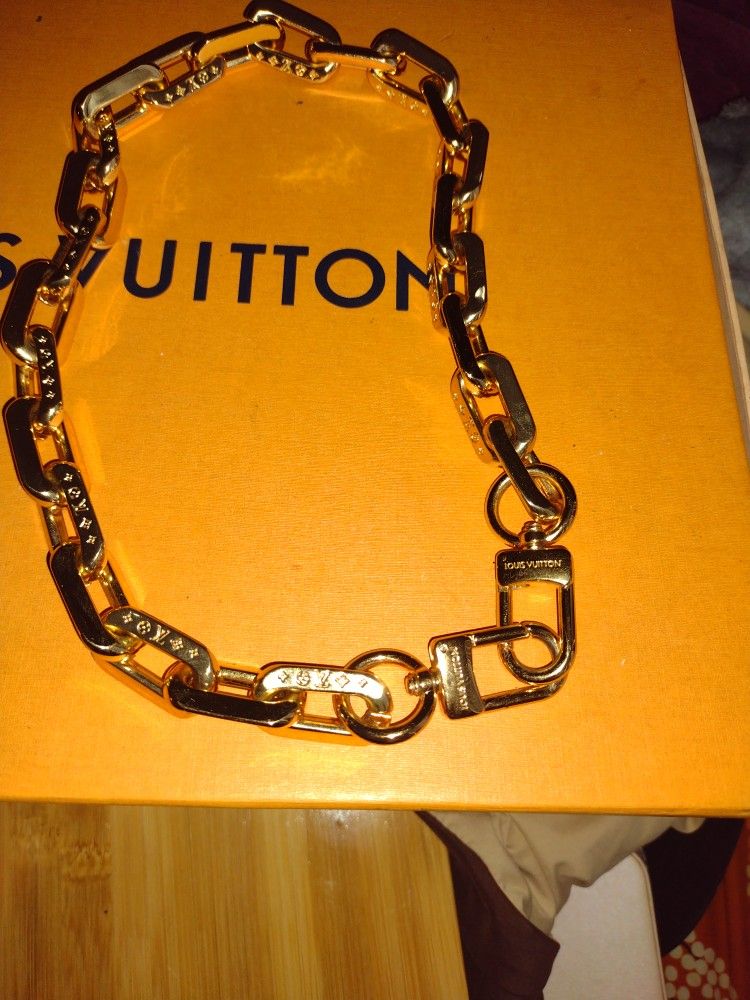Louis Vuitton Chain 500$ Original  Price 1250.00$  