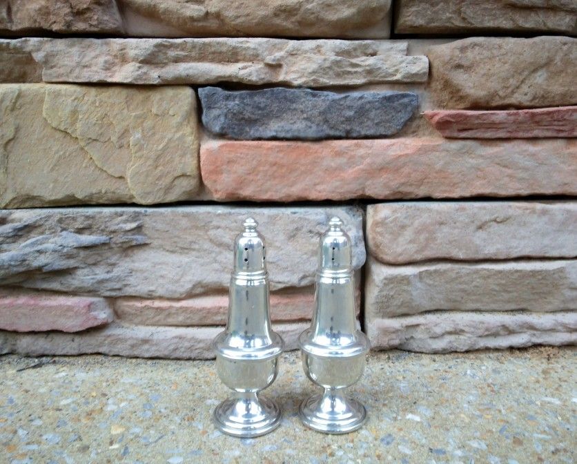 Empire Silver Co. Pewter Salt/Pepper Set/Glass Liners