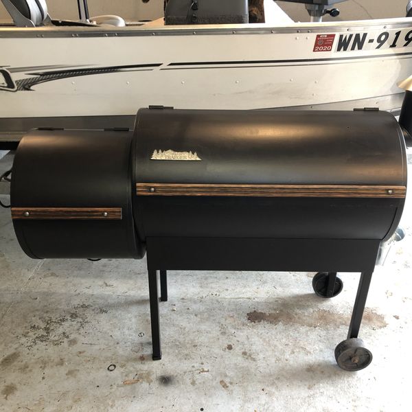Traeger, Smoker,Texas Elite BBQ075 model. for Sale in Seattle, WA