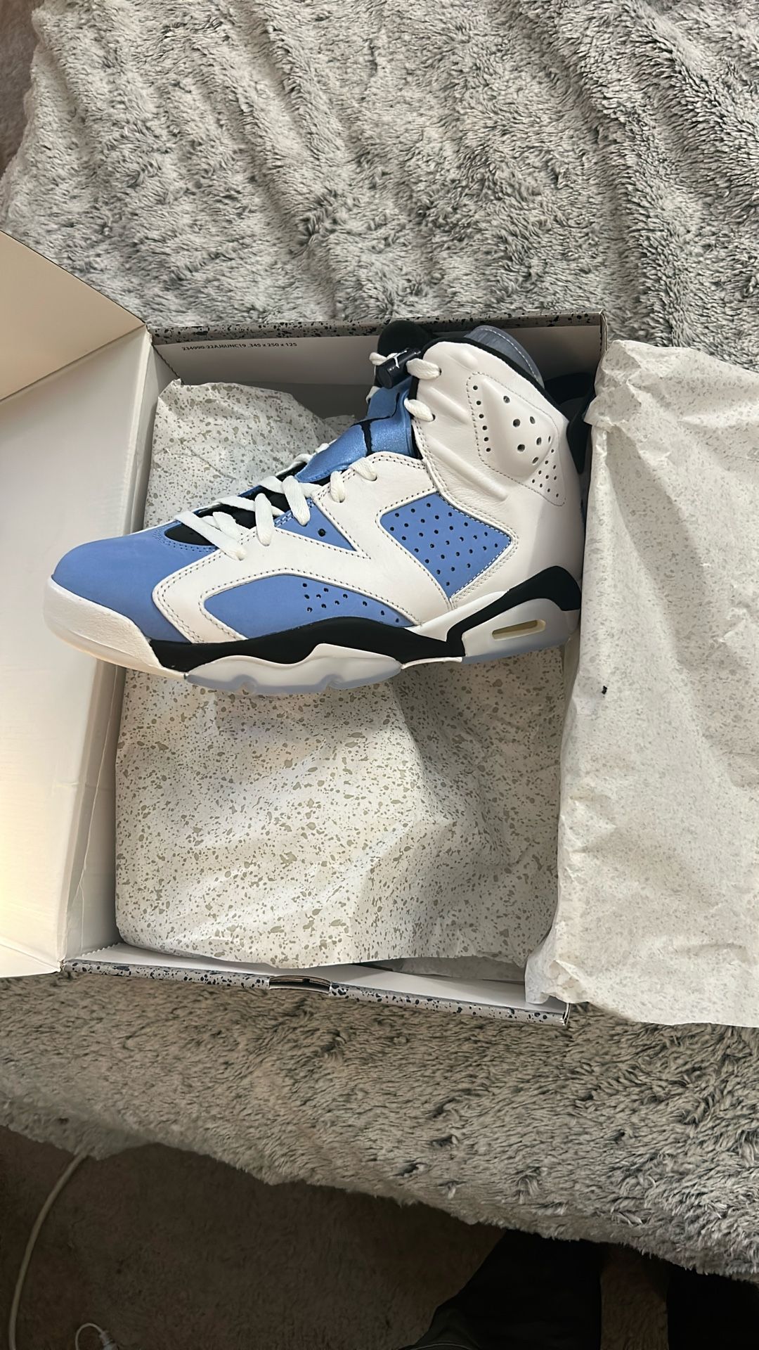 JORDAN 6 Retro 