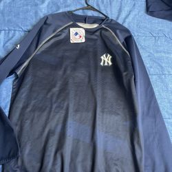 Yankee Crew Neck