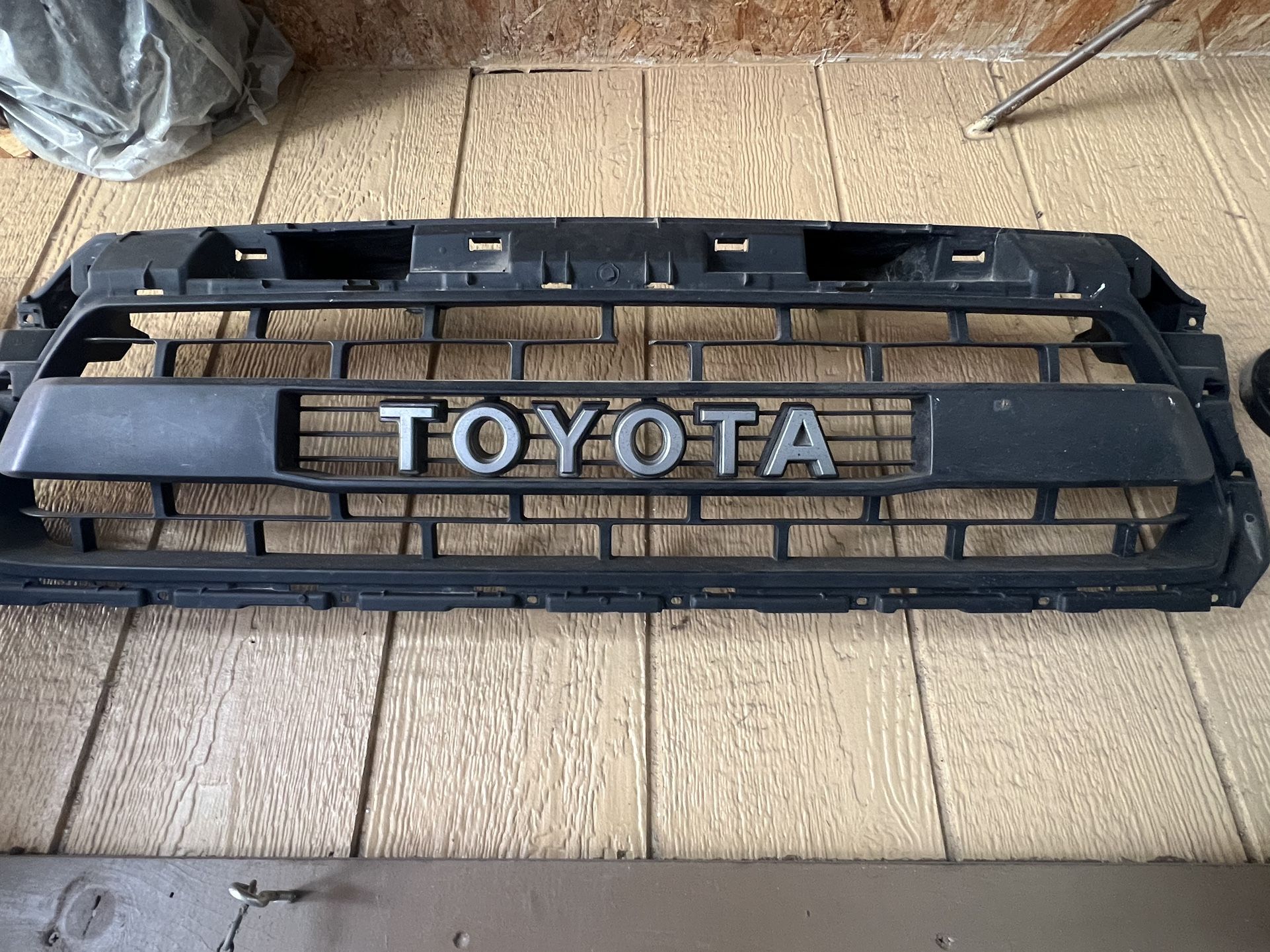 Toyota Tacoma Grills 