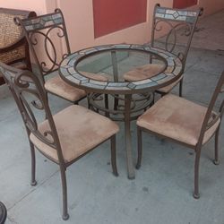 Dinning Table And Chairs