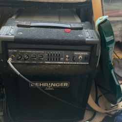 Behringer Amp 