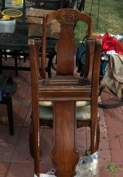 Set of two wood chair