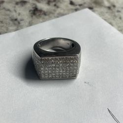 14k White Gold Ring (size11)