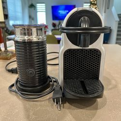 Nespresso DeLonghi & Frother 