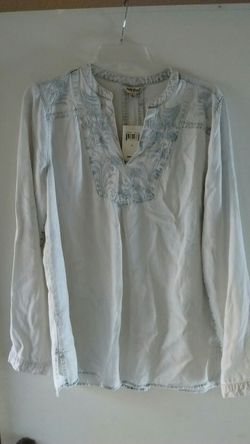 Lucjky brand woman's blouse size l