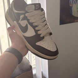 50$ NIKE MENS SIZE 9.5 PANDA DUNK I WANT SOLD ASAP