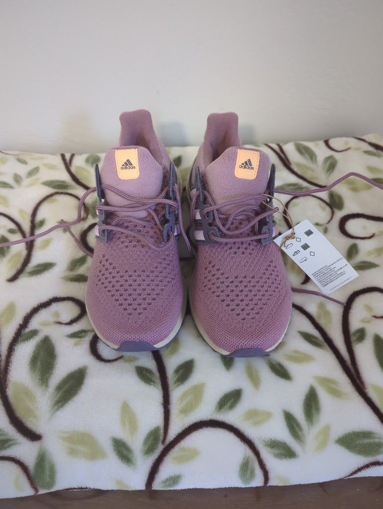 New Adidas Ultra Boost Size 7.5