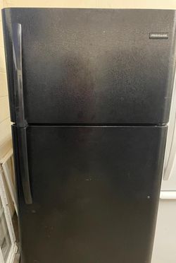 Frigidaire Top Mount Black Refrigerator Fridge
