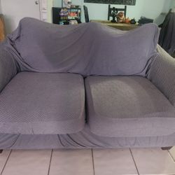 Love Seat Must Go - Free