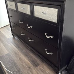 Free dresser 