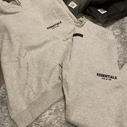 Esstentials 📲📲