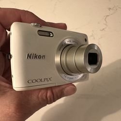Nikon S4300 Digital Camera