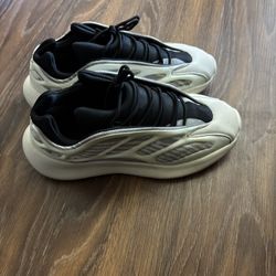 Yeezy 700 V3